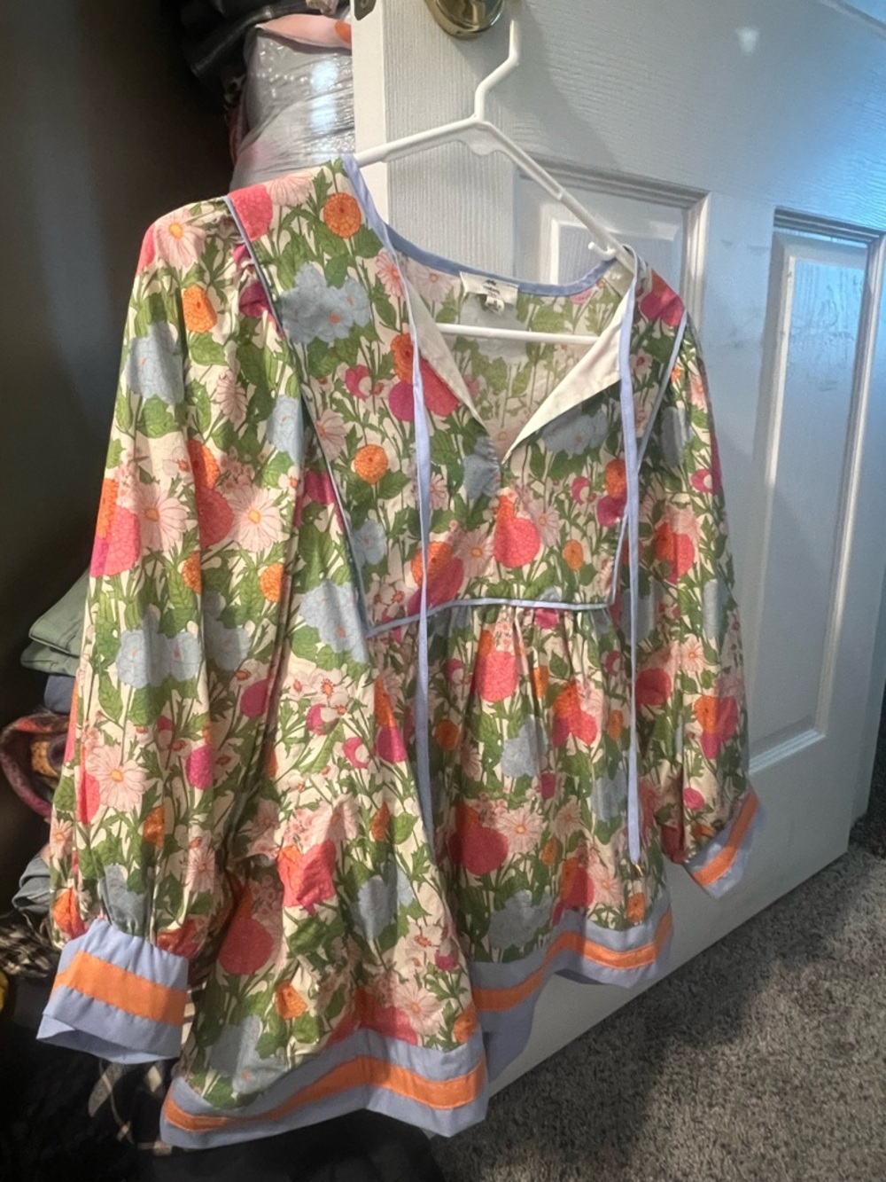 entro Multicolor Floral Peasant Top with Ribbon